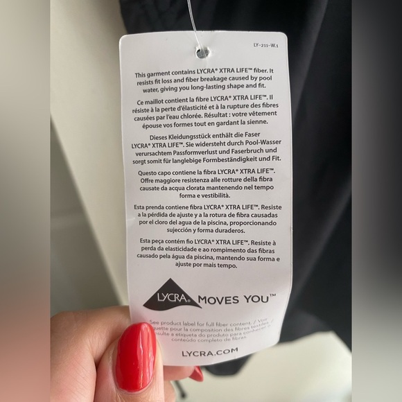 NWT Lands End Women’s Swim Suit Shirt Top Black Size 24W Built in Bra Underwire - Picture 7 of 11